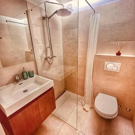 Apartment Wasserfall - Zentrum - Balkon - Seeblick - Kueche