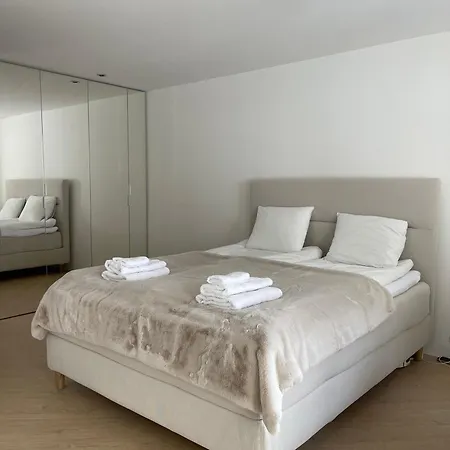 Wasserfall - Zentrum - Balkon - Seeblick - Kueche Apartman St. Moritz